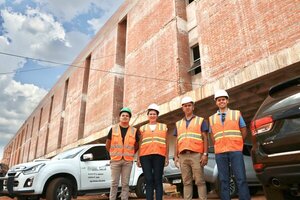 Analizan equipamiento y personal sanitario para próxima habilitación del Gran Hospital del Sur - .::Agencia IP::.