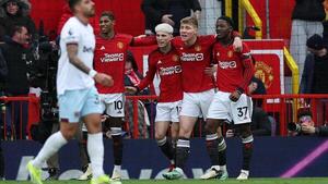 Manchester United golea e ilusiona a su gente