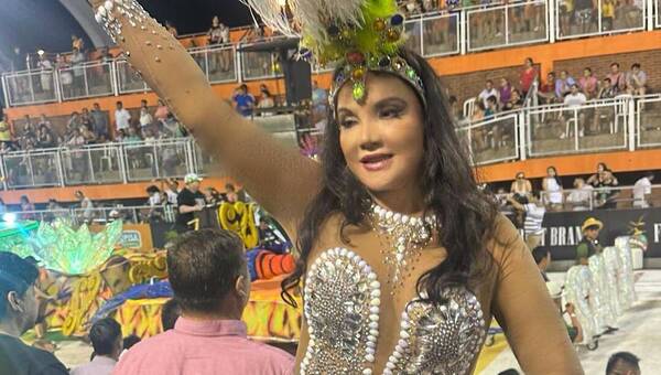 Antes de volar a Río de Janeiro, Zuny disfrutó del carnaval de Encarnación