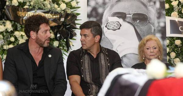 La Nación / Santiago Peña llegó para dar el último adiós a Osvaldo Domínguez Dibb