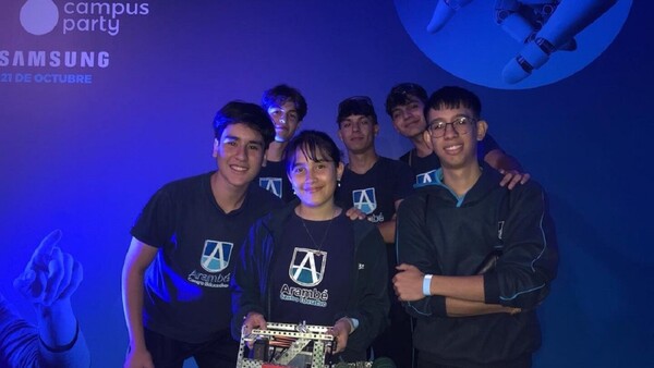 Estudiantes piden ayuda para viajar a Mundial de Robótica en Estados Unidos