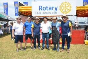La Entidad Binacional Yacyretá se sumó al Gran Almuerzo Solidario organizado por el Rotary Club Encarnación.