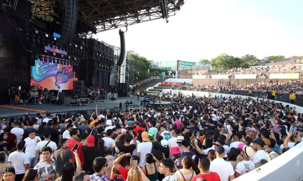 ¡Cumbiasónico empezó a hacer vibrar el anfi de San Ber!