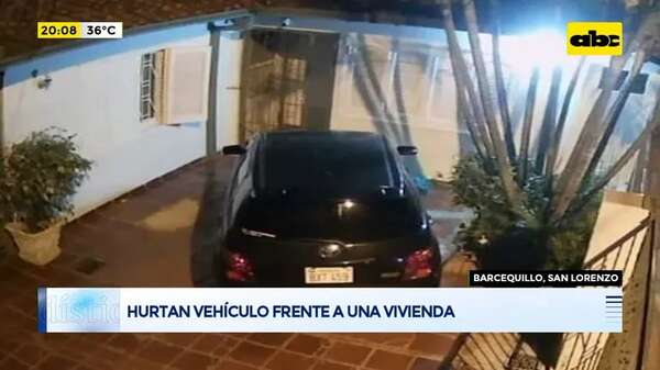 Video: hurtan vehículo frente a una vivienda - Periodísticamente - ABC Color