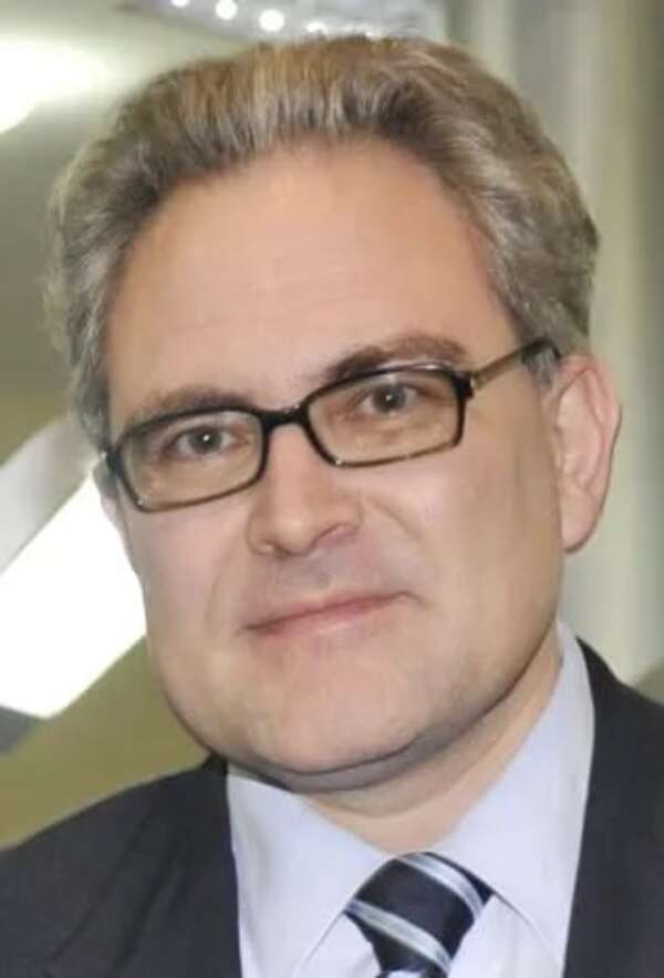 En medio de denuncias, Scavone asume en la Academia Diplomática - Política - ABC Color