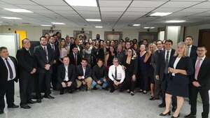 Actuarios judiciales exigen que se les otorgue reajuste promulgado por ley - Nacionales - ABC Color