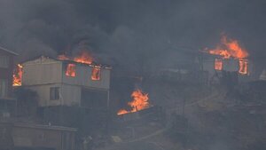 Número de muertos en incendios forestales en Chile, asciende a 112