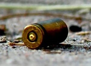 BALA PERDIDA HIERE A UNA MAESTRA EN CDE