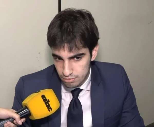 “Tratito” Ovelar, ¿quiere ser presidente del Centro de Estudiantes de Derecho UNA? - Nacionales - ABC Color