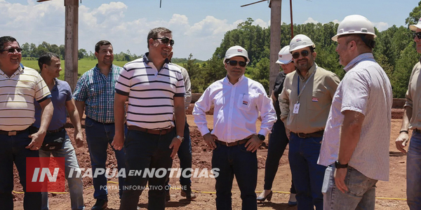 PRESIDENTE DE LA ANDE SUPERVISA AVANCES EN LA CONSTRUCCIÓN DE SUBESTACIÓN EN HOHENAU - Itapúa Noticias