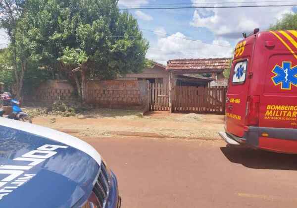 Hombre asesinado a puñaladas mientras cortaba pasto en Ponta Porâ