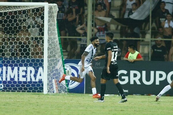 Versus / Ameliano asesta tremendo golpe a un Olimpia que está lejos de despegar