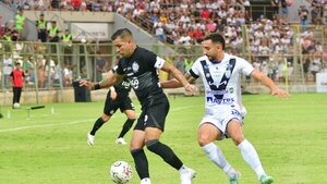 Olimpia no encuentra su rumbo en el campeonato