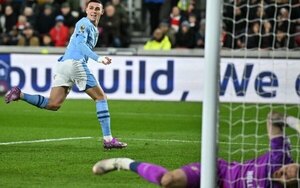 Versus / Manchester City remonta ante el Brentford y se acerca al Liverpool
