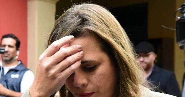 La Nación / Ciudadanos presentaron denuncia formal contra la senadora Kattya González