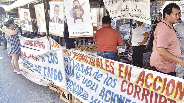Incidentada protesta en Caja Municipal