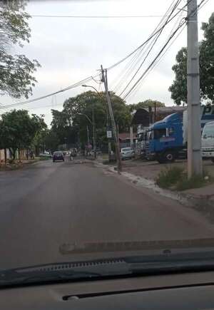 Mal estado de avenida en el barrio San Pablo - Crónicas Ciudadanas - ABC Color