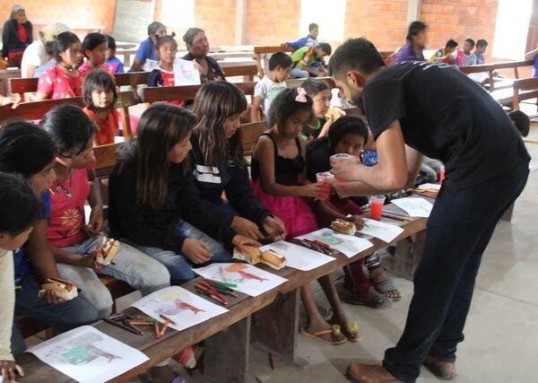 Equipo Jaha: Dedicación incansable en comunidades nativas, compartiendo la palabra de Dios