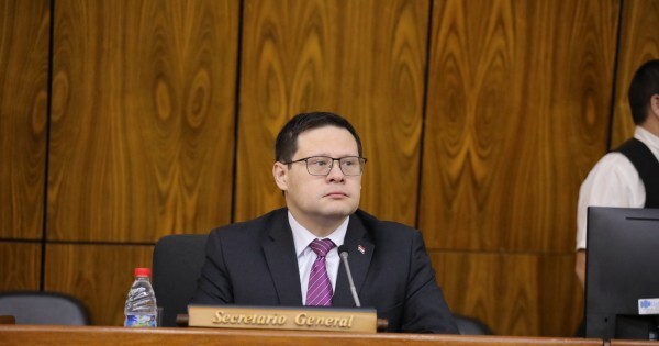 Referentes de las casas de cambio no descartan otras "bóvedas clandestinas" y le piden a Carvallo que intervenga