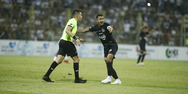 Versus / Los seis delanteros de Olimpia: 1 gol de penal y ninguna asistencia