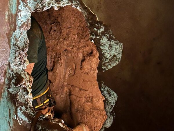 Robo a cambistas en CDE: Investigan local comercial donde inició el túnel · Radio Monumental 1080 AM