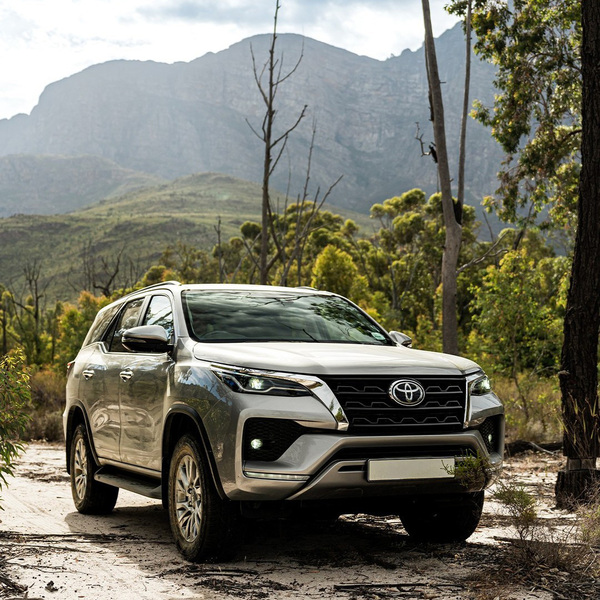 Toyota duplic贸 su beneficio neto entre abril y diciembre, hasta 24.688 millones de euros - Revista PLUS
