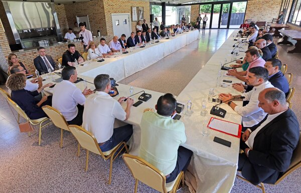 'Hambre Cero en Escuelas': Peña anuncia que intendentes acompañarán plan - trece