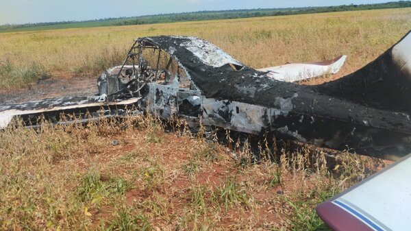Avioneta intentó aterrizar en una estancia de Canindeyú y se incendió - ADN Digital