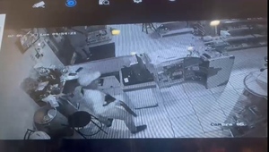 Asalto a mano armada en centro comercial de Arroyito resulta en millonario robo