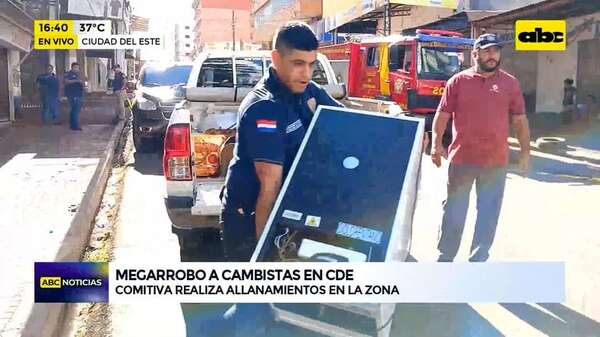 Megarrobo a cambistas en CDE: comitiva realiza allanamientos en la zona - ABC Noticias - ABC Color