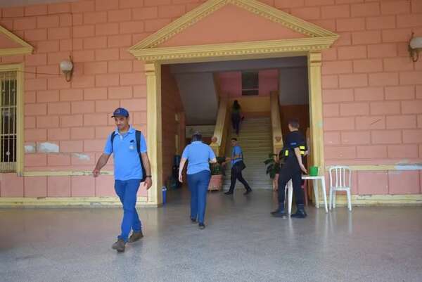 Municipalidades de Guairá cerraron sus puertas para protesta contra el proyecto “Hambre cero” - Nacionales - ABC Color