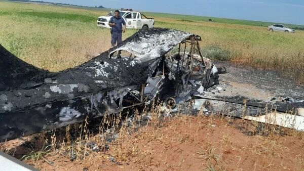 Hallan una avioneta incinerada en una estancia en Canindeyú