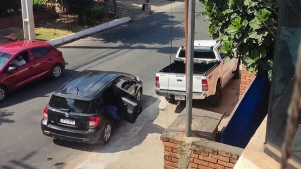 Guardia frustra un robo e hiere a supuestos delincuentes en Fernando de la Mora - Radio Imperio 106.7 FM