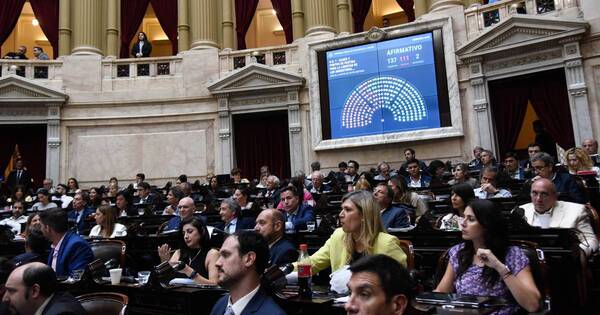 La Nación / “Ley Ómnibus” de Milei vuelve a comisión en Diputados