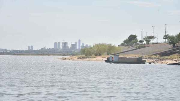 Alerta, la anormal bajante del río Paraguay en temporada de lluvia