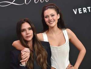 Victoria Beckham acompañó a su nuera Nicola Peltz en la premier de su película - Gente - ABC Color
