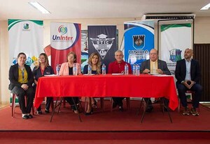Comuna hernandariense firma convenio con universidades para 300 becas de estudios | DIARIO PRIMERA PLANA