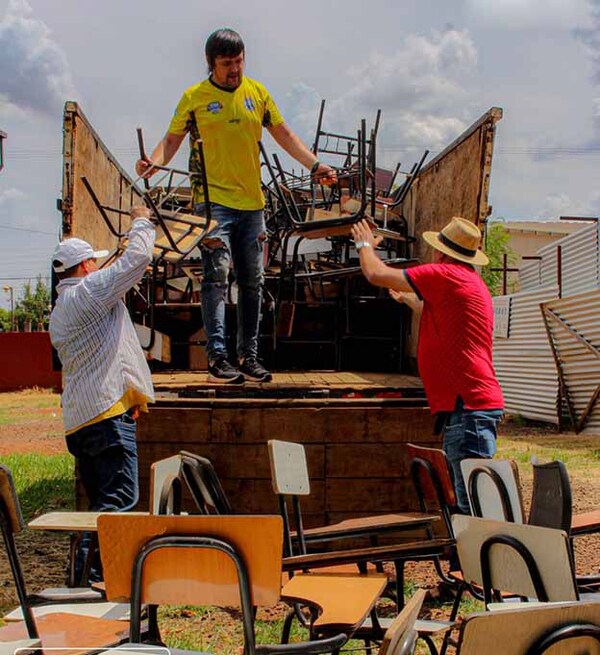 UPE dona mobiliarios al Colegio Santo Domingo de Guzmán de Presidente Franco | DIARIO PRIMERA PLANA