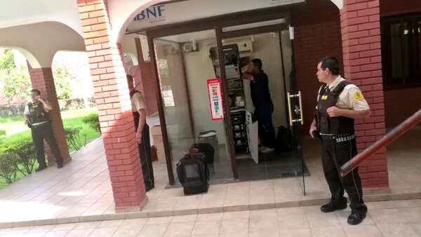 Alto Paraguay: permanentes averías de cajeros del BNF causa preocupación en usuarios - Noticias del Chaco - ABC Color