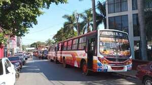 Conflicto familiar de empresa de transporte repercute en trabajadores y en unos 30.000 usuarios de San Lorenzo - Nacionales - ABC Color