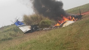 AVIONETA ATERRIZA EN ESTANCIA, LUEGO SE INCENDIA: EL SEGUNDO CASO EN 15 DÍAS - La Voz del Norte
