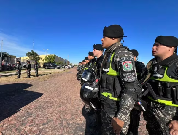 Riera anuncia 650 agentes y 150 motos más para el Grupo Lince