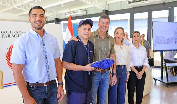 Jóvenes ingresan a la Essap a través del sistema de formación dual - .::Agencia IP::.