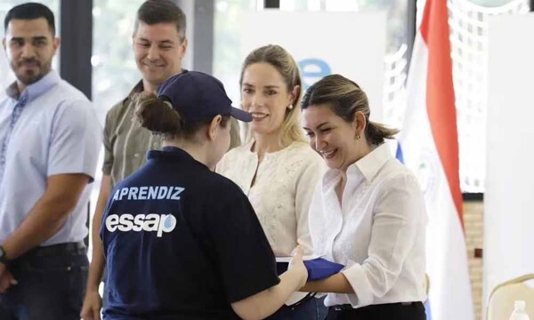 Jóvenes consiguen primer empleo a través del sistema de formación dual – Prensa 5