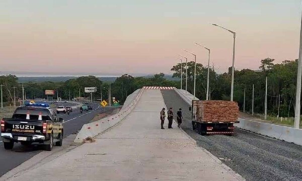 Rampa de frenado evita accidente en ruta PY02 – Prensa 5