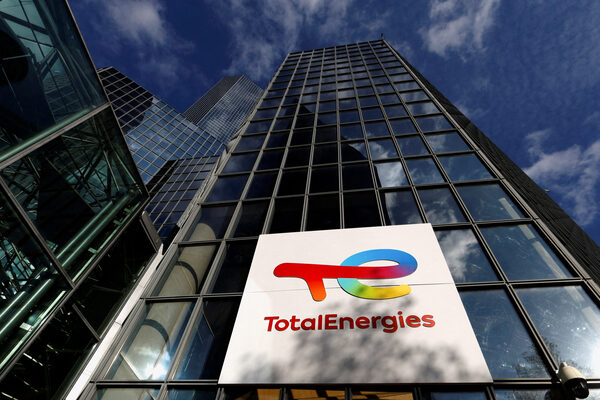TotalEnergies logra un beneficio r茅cord en 2023 con 21.400 millones de d贸lares - Revista PLUS