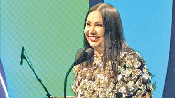 Ana Gabriel incluye a Asunción en su gira Un deseo más