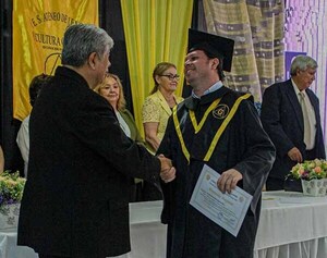 UPE fue anfitriona en ceremonia de graduación de profesionales de la Lengua Guaraní | DIARIO PRIMERA PLANA