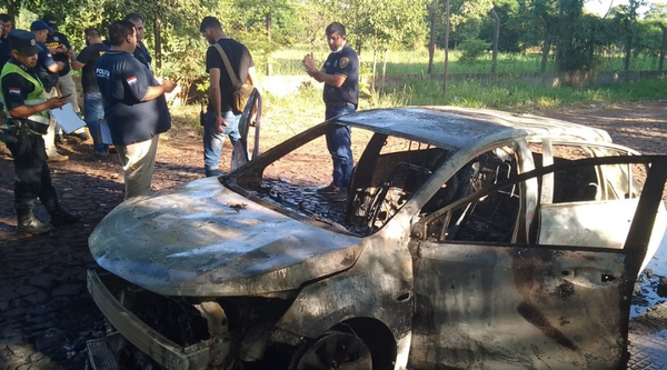 Asaltan a cambista y queman automóvil en su huida - Noticiero Paraguay