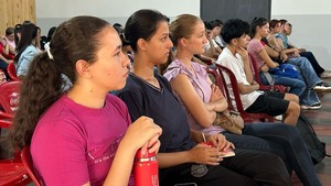 Yacyretá ofrece taller de orientación para jóvenes itapuenses interesados en las becas del Gobierno del Paraguay
